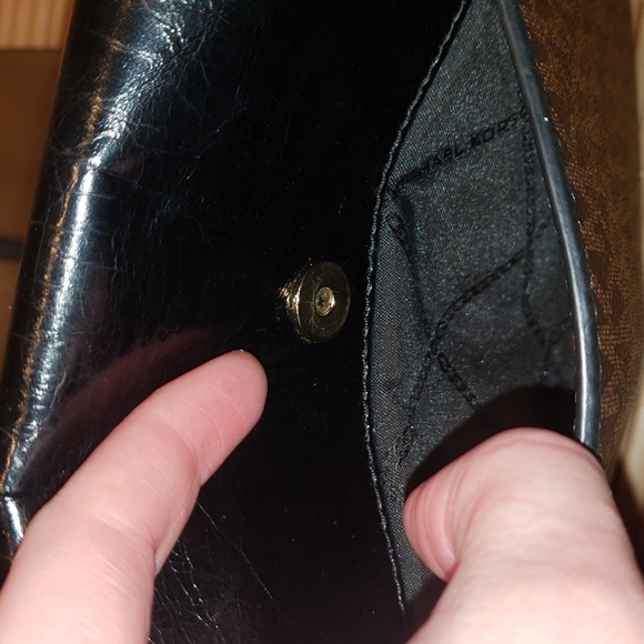 Sold Michael Kors Crossbody Logo MK Brown and Black Purse - Picture 13 of 15